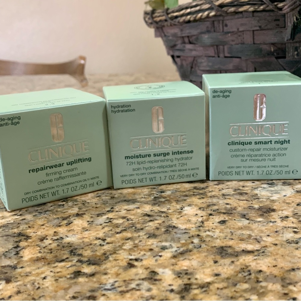 NEW 10 Piece Clinique Full-Size Bundle - Picture 2 of 3